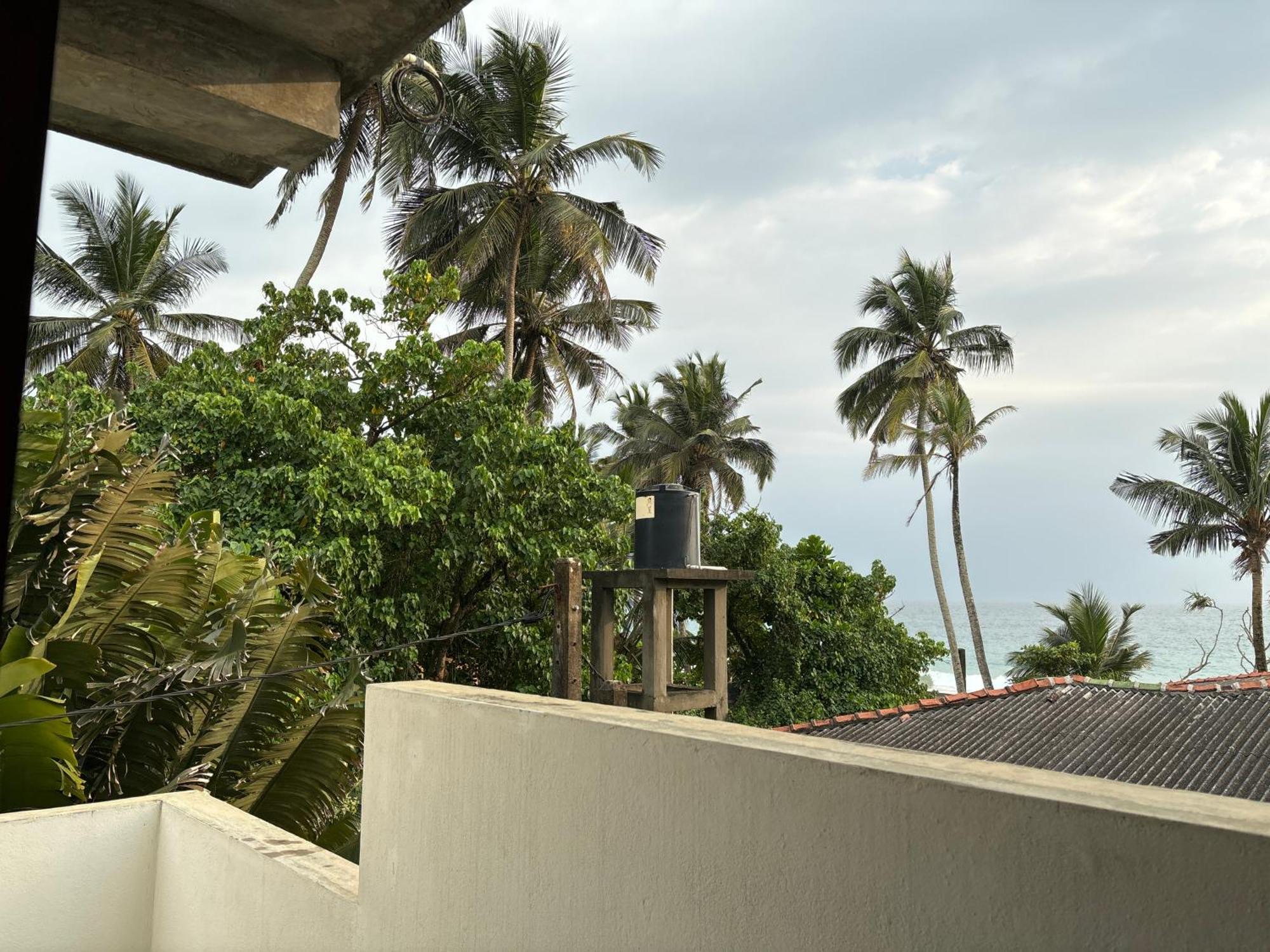 Mirage Beach House At Morava Court Hikkaduwa Buitenkant foto