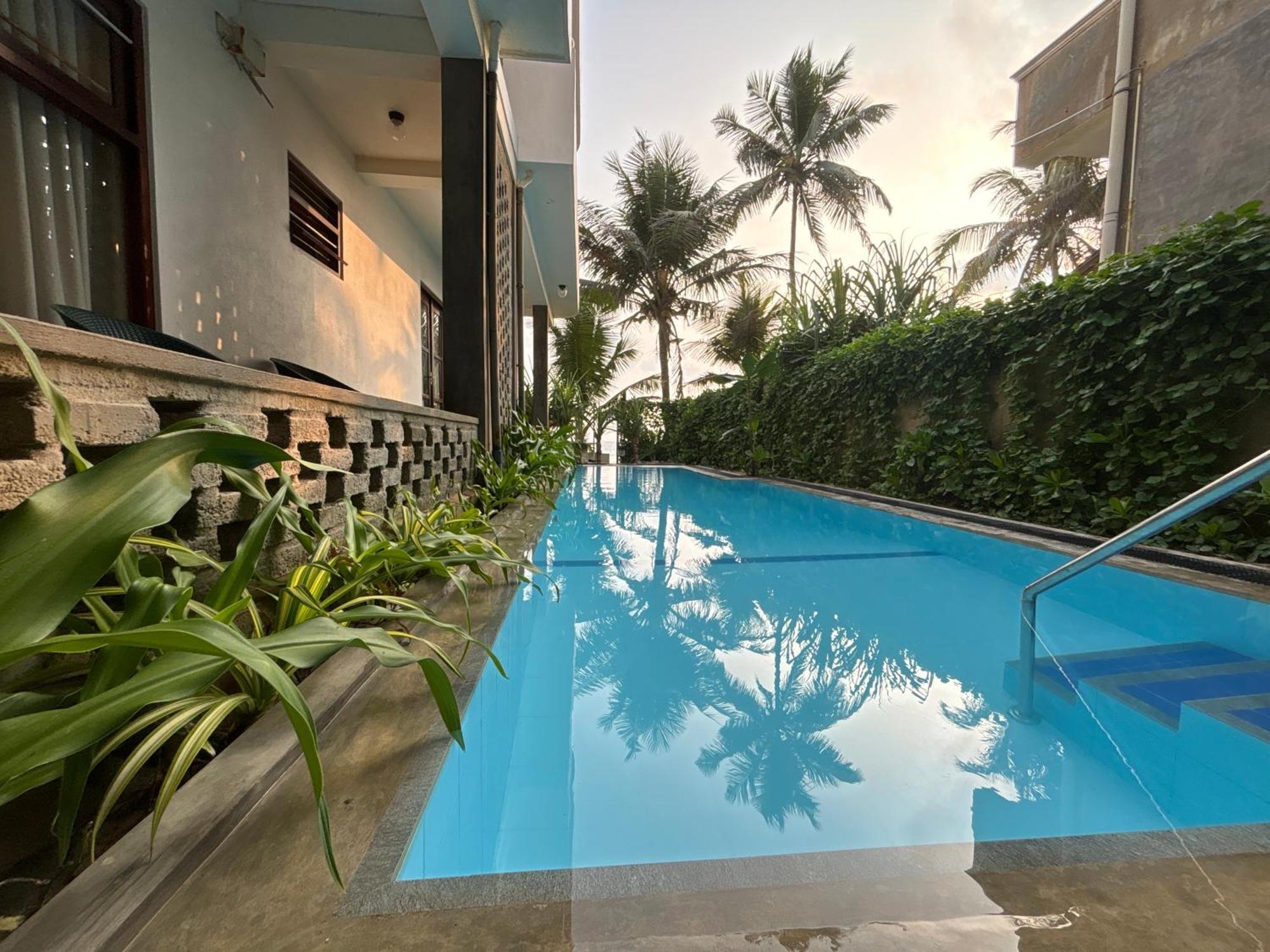 Mirage Beach House At Morava Court Hikkaduwa Buitenkant foto