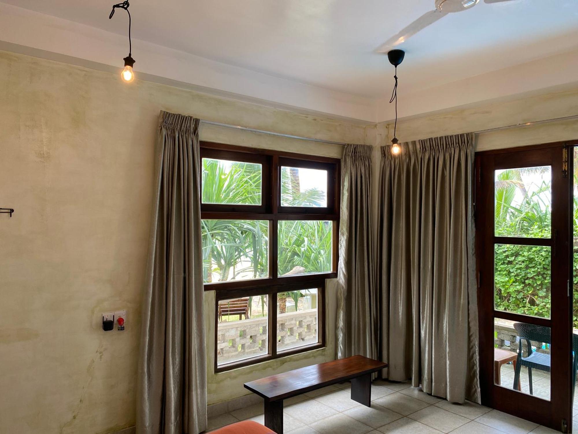 Mirage Beach House At Morava Court Hikkaduwa Buitenkant foto