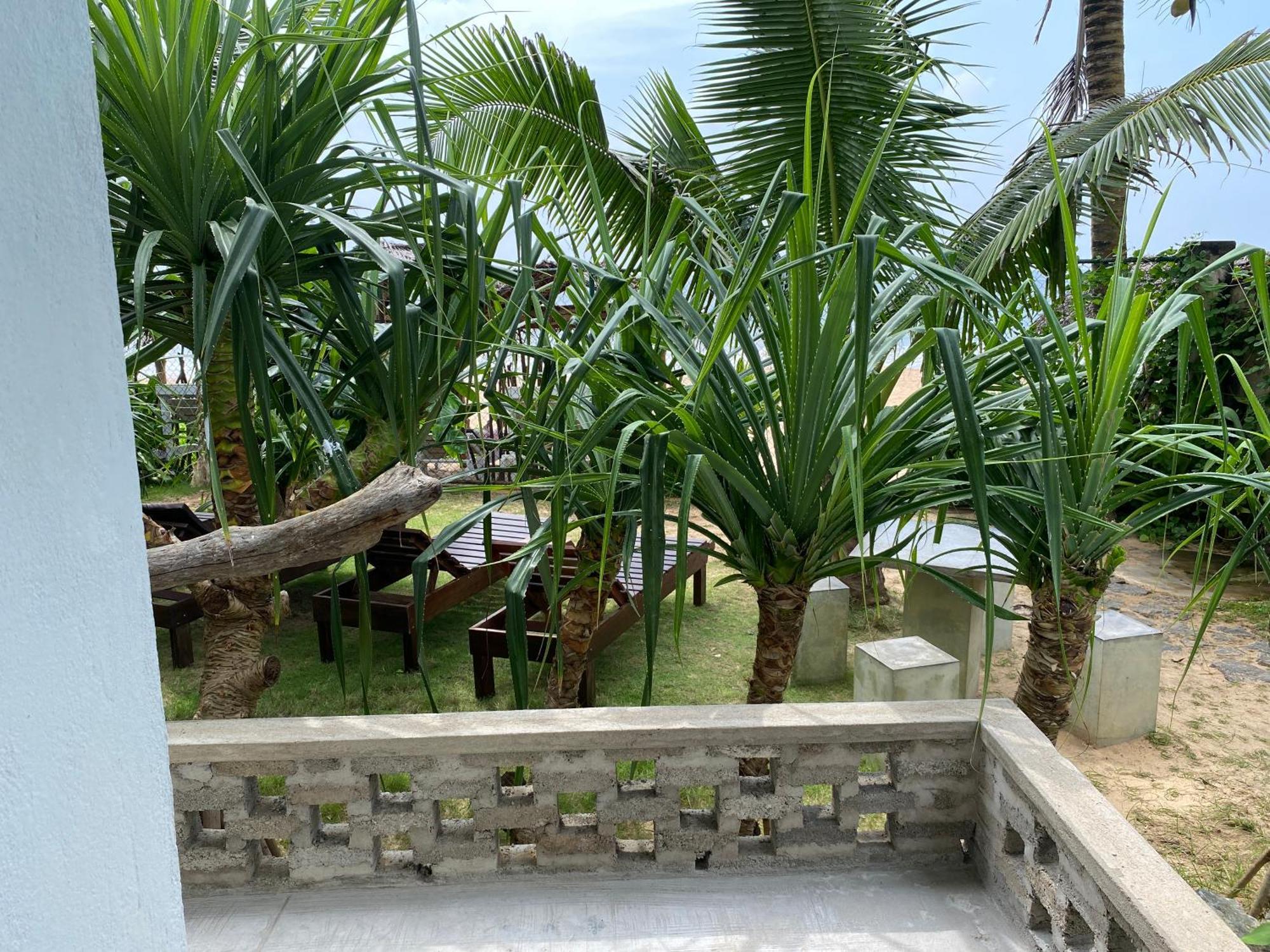 Mirage Beach House At Morava Court Hikkaduwa Buitenkant foto
