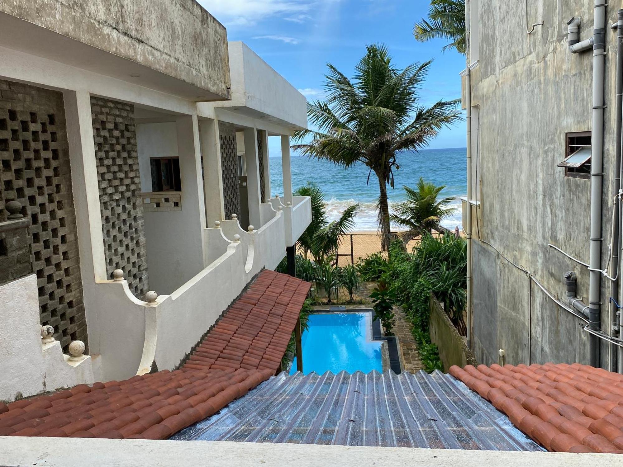 Mirage Beach House At Morava Court Hikkaduwa Buitenkant foto