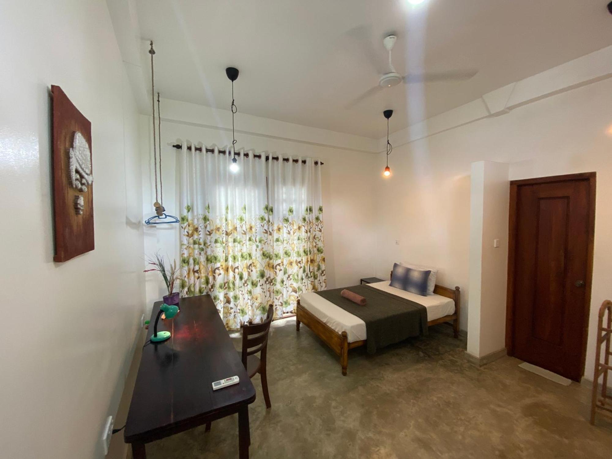 Mirage Beach House At Morava Court Hikkaduwa Buitenkant foto