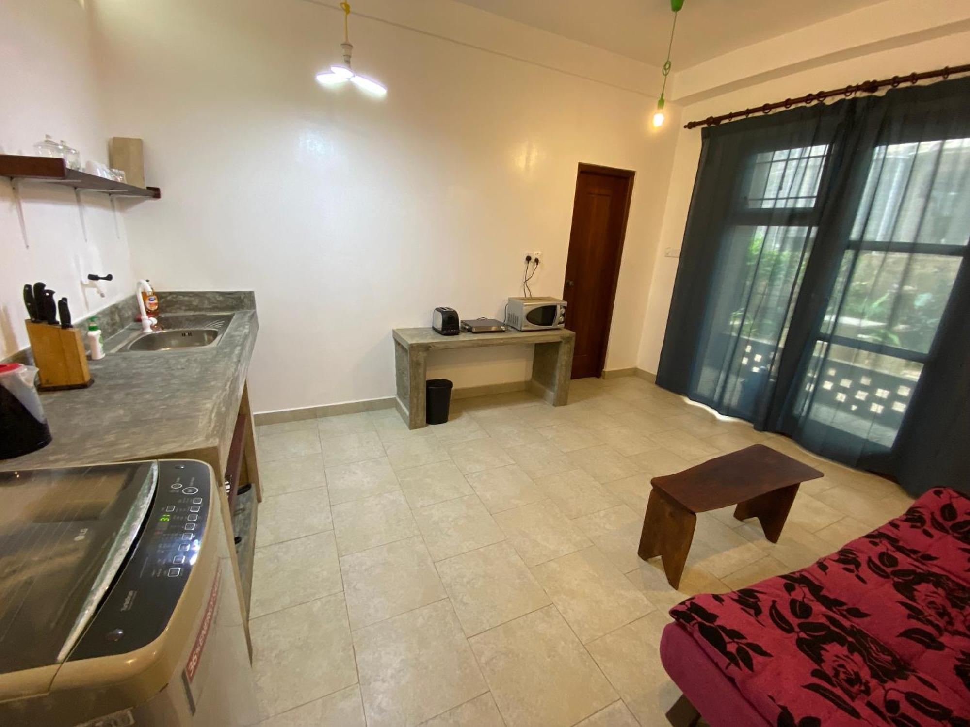 Mirage Beach House At Morava Court Hikkaduwa Buitenkant foto