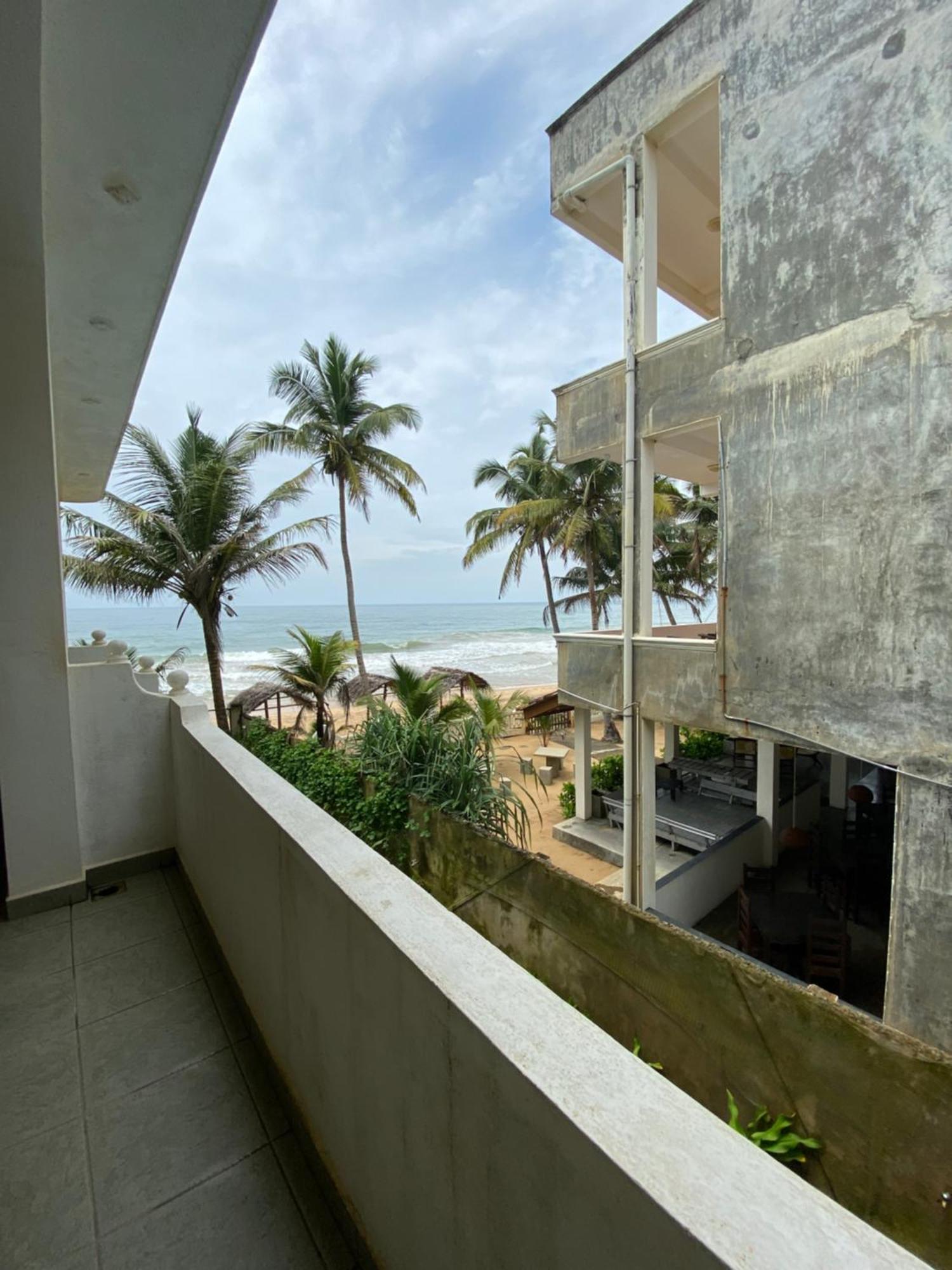 Mirage Beach House At Morava Court Hikkaduwa Buitenkant foto