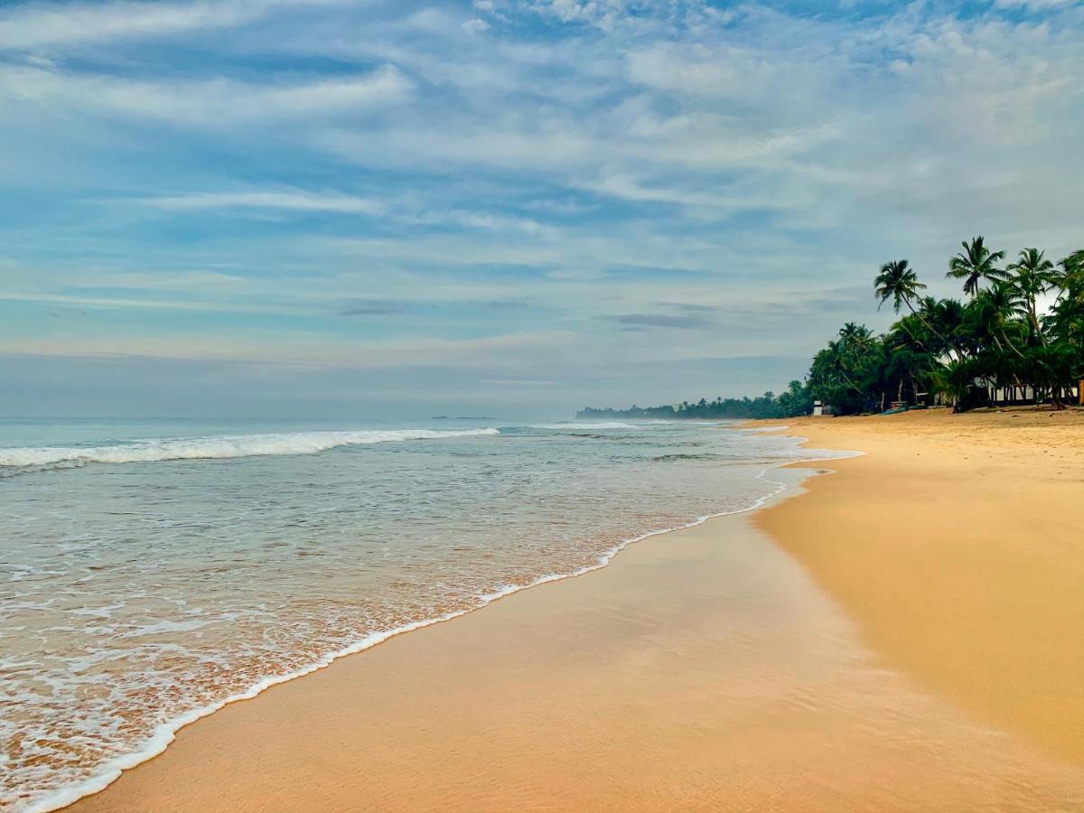 Mirage Beach House At Morava Court Hikkaduwa Buitenkant foto