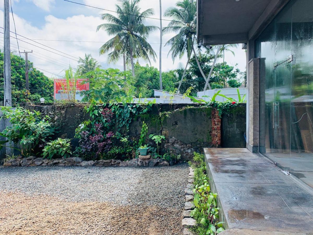 Mirage Beach House At Morava Court Hikkaduwa Buitenkant foto