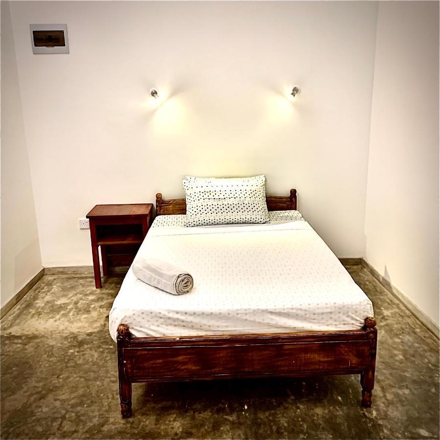 Mirage Beach House At Morava Court Hikkaduwa Buitenkant foto