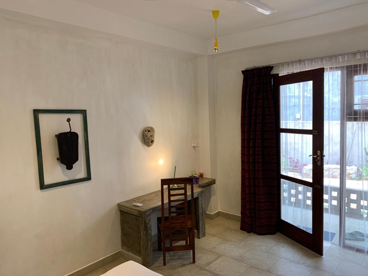 Mirage Beach House At Morava Court Hikkaduwa Buitenkant foto